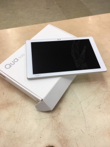 au タブレット　quatab LGT32SWA 買取致しました！！