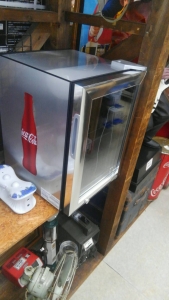 コカコーラの卓上冷蔵ショーケースGS-1.5買い取りました！